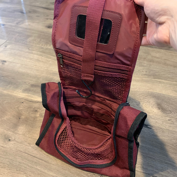 American Tourister Hanging Cosmetic / Toiletry Organizer - Picture 4 of 5